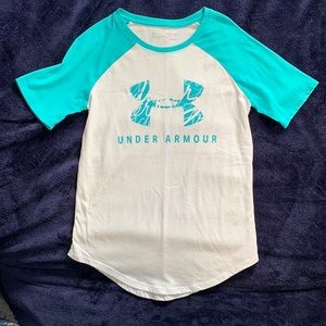 Under Armour Ladies T Shirt Loose fit Heat Gear XS Small